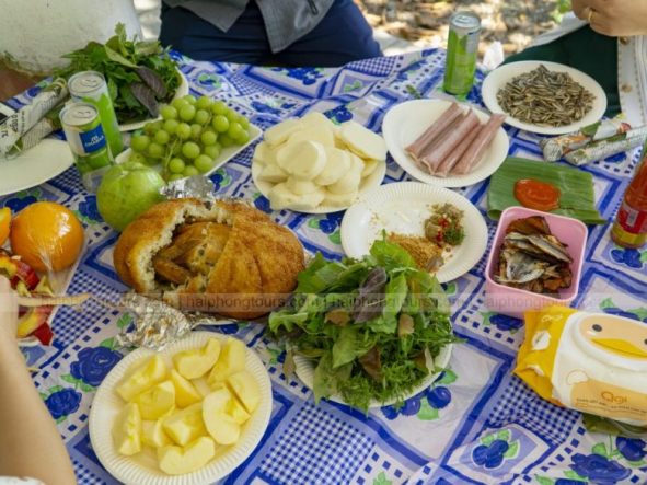 Hideaway in Hai Phong picnic lunch