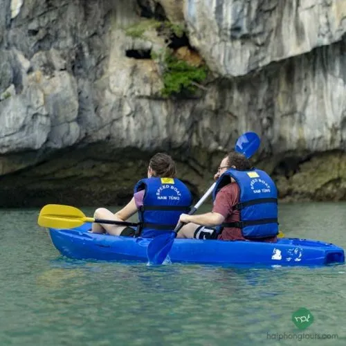 Kayaking in Luon cave