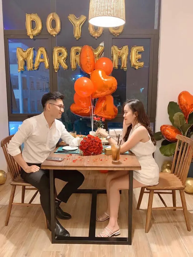 Review May Corner Halong Restaurant