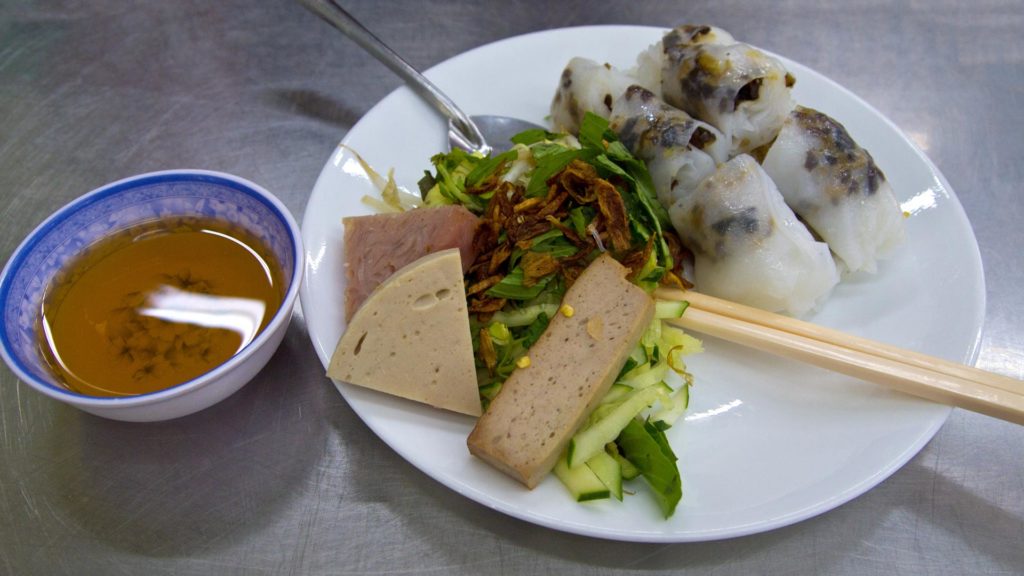 Banh Cuon Nong - steamed rolled rice pancake with stuffed meat