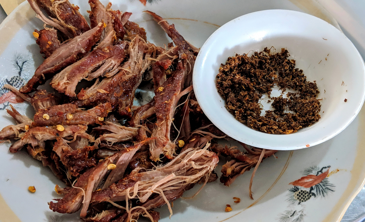 Half-dried beef with yellow salted ant (Bo Mot Nang Muoi Kien Vang)