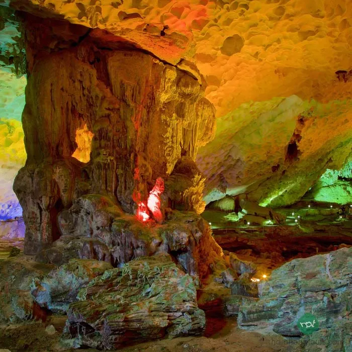 Stalactic in Sung Sot cave 4 days Hanoi to Halong to Ho Chi Minh plan