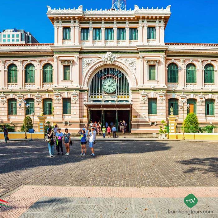 Central Post Office in Ho Chi Minh half day tour
