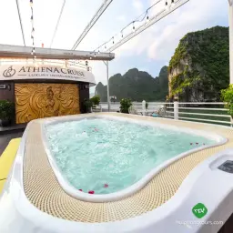 Jacuzzi Pool