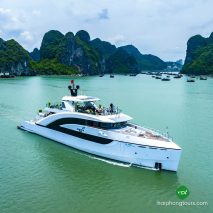 Luxury Halong City Tour by Cruise: Sightseeing, NO stopping at Spots