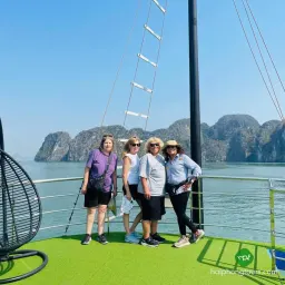 Private 6 Hour Halong Bay Day Cruise