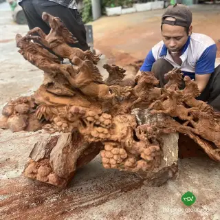 Wood carving work at Dong Giao village in Ninh Binh