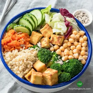 Vegetarian and vegan food on a Ha Long Bay cruise